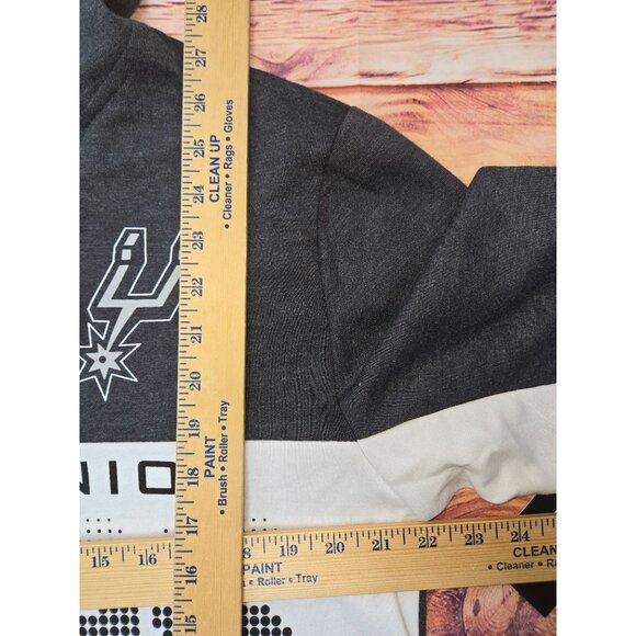 San Antonio Spurs NBA Medium Hoodie NEW NWT - Picture 9 of 9